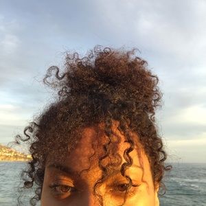 Meet your Posher, Cami